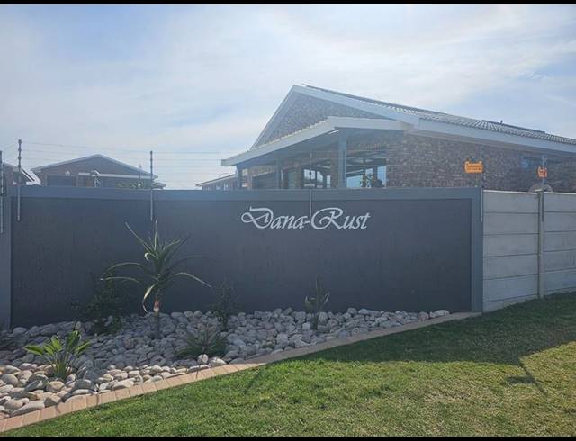 2 BEDROOM HOUSE FOR SALE IN DANA BAY